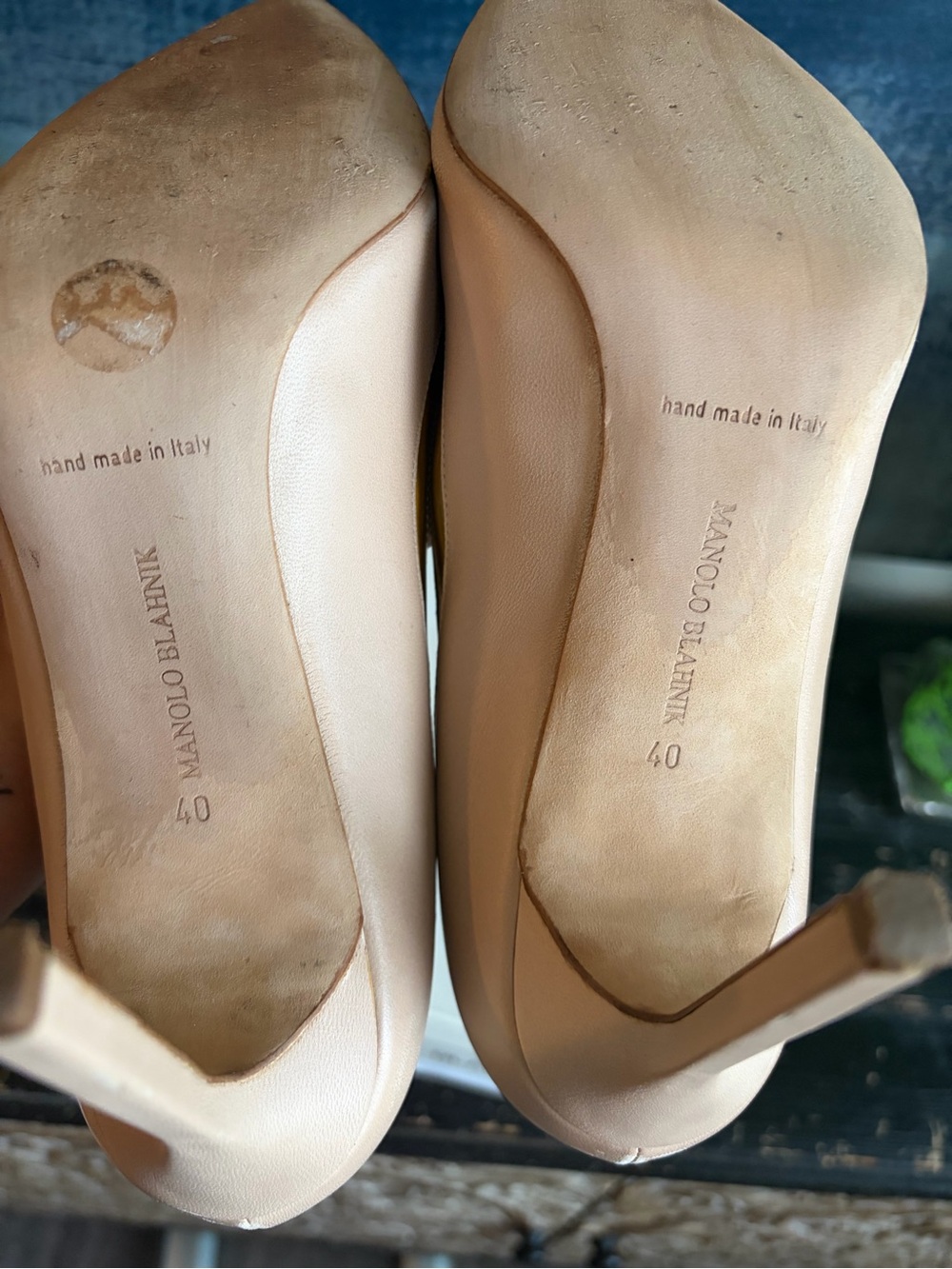 Manolo Blahnik Nude & Gold Pumps β Size 10 - Picture 6 of 16